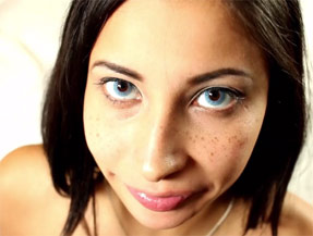 Jade gives the most amazing BJs, and she loves it!